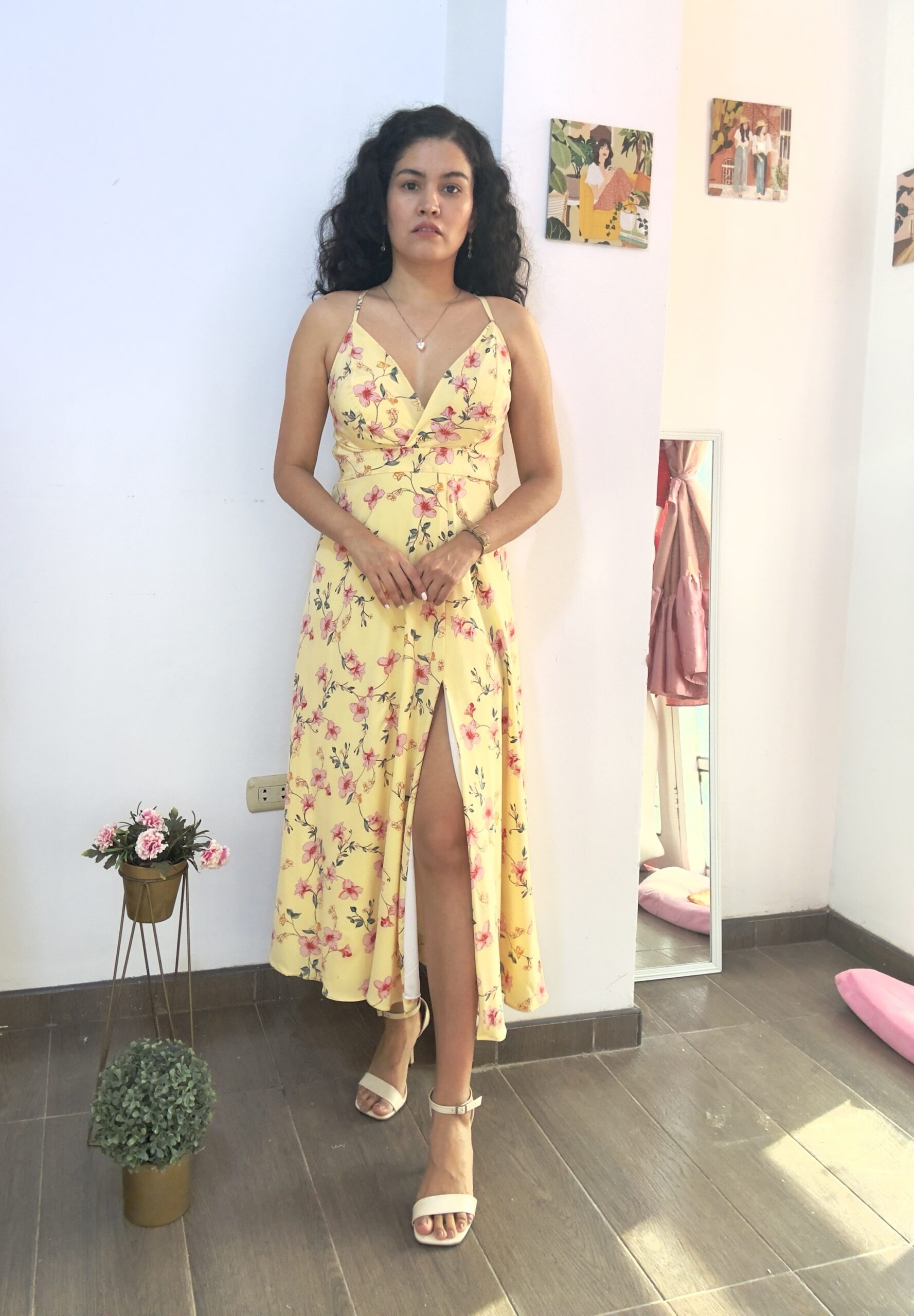 Vestido amarillo floral: imagen 1