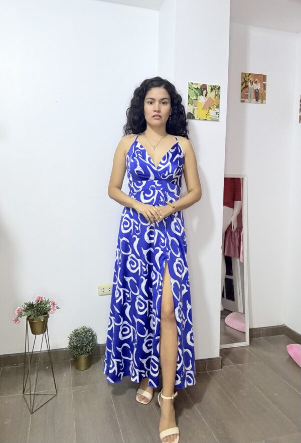 Vestido floral azulino satinado