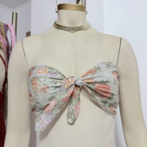 Top floreado strapless: imagen 1